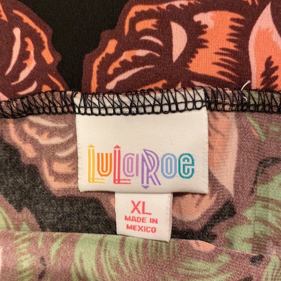 Maxi skirt with roses - Picture 6 of 6